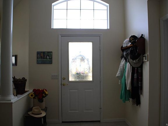 4th image of 375 W Crestmont Ct