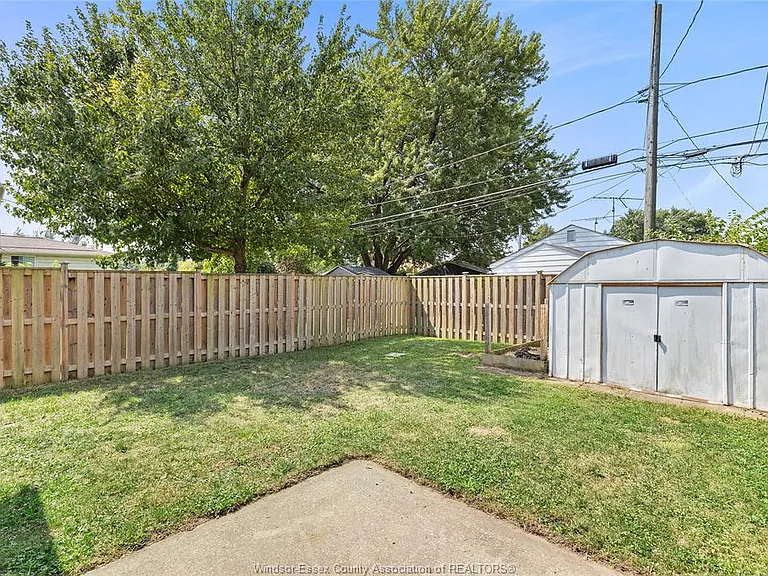 3083 Jefferson Blvd — Photo 24