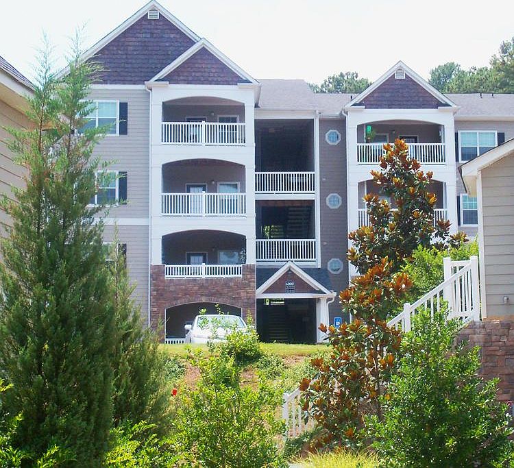 2nd image of 2218 Eastland Ct SE #2218