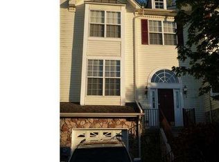 128 Fringetree Dr, West Chester, PA 19380
