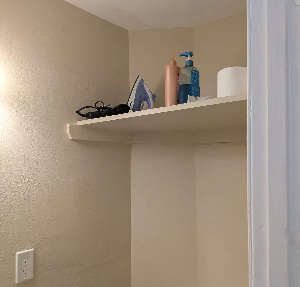 Unit 5- Rainbow Road Homes — Photo 3