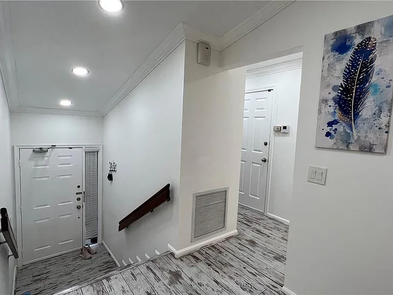 5580 Coach House Cir #F — Photo 27