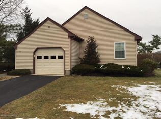 1 George Washington Dr, Monroe Township, NJ