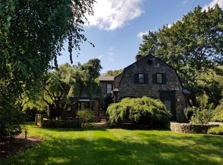 77 Weaver Rd, North Kingstown, RI 02852