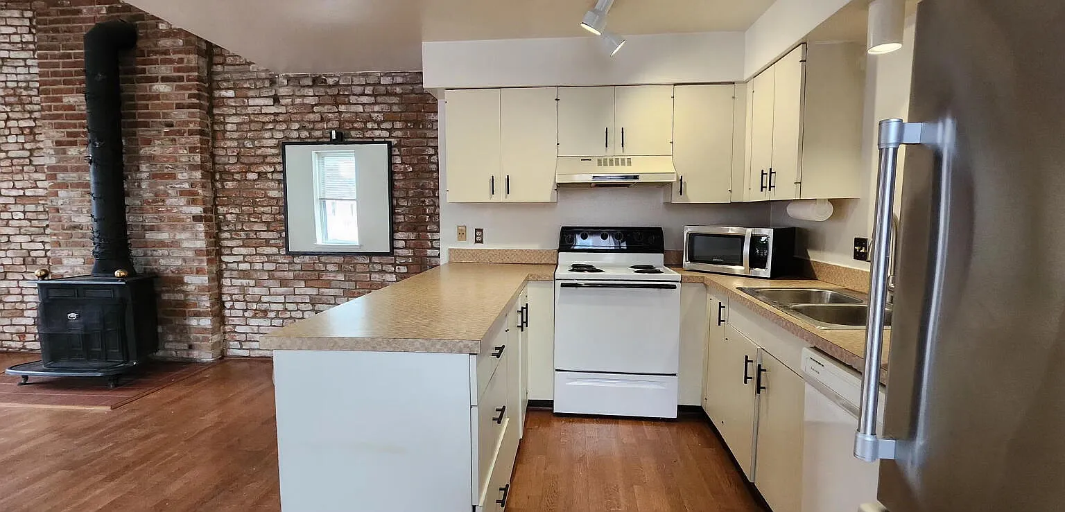 2 bed, 1.5 bath, $1,195 — Photo 4
