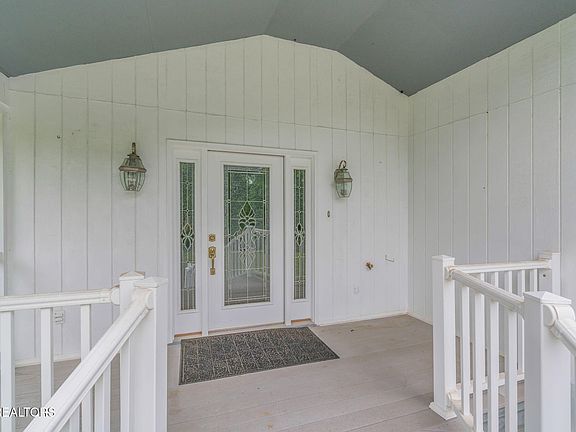 2nd image of 363 Staghorn Ln