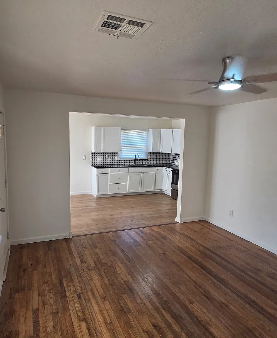 3 bed, 1016 sqft, $1,100 — Photo 3