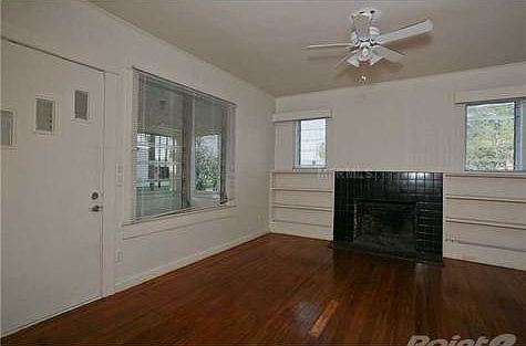 3rd image of 824 N Orange Ave