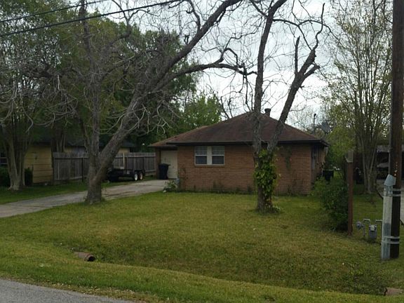 2nd image of 2639 Oleander Dr