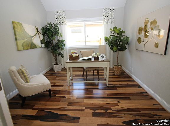 3rd image of 2033 Cottonwood Way