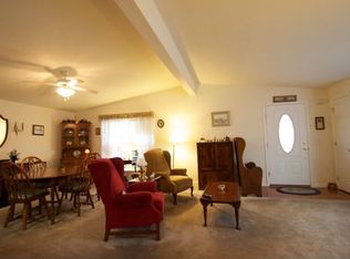 14 Red Wing Dr, Bechtelsville, PA 19505