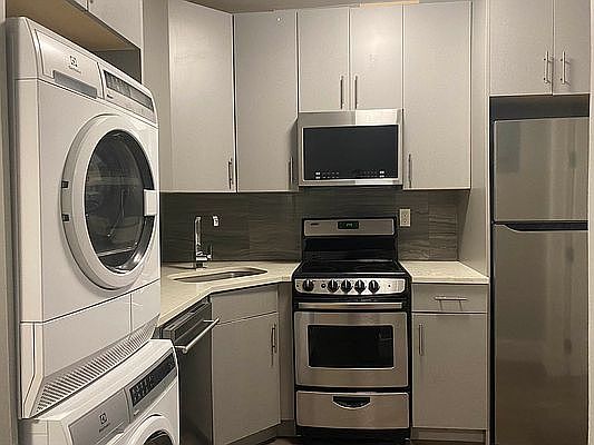 4th image of 234 E 116th St APT 1