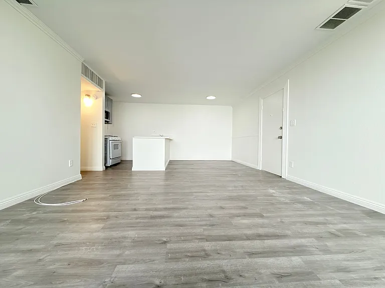 8601 International Ave #177 — Photo 3