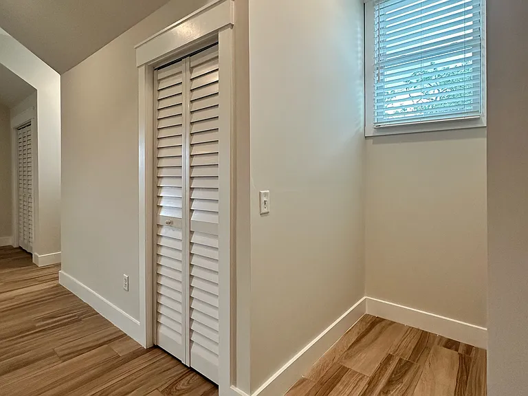1415 Abercorn St — Photo 25