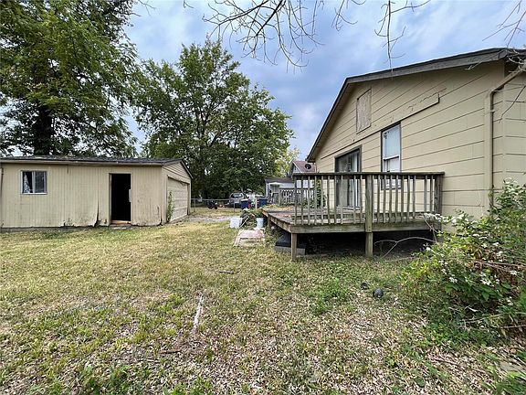 3rd image of 3010 Pasteur Ave