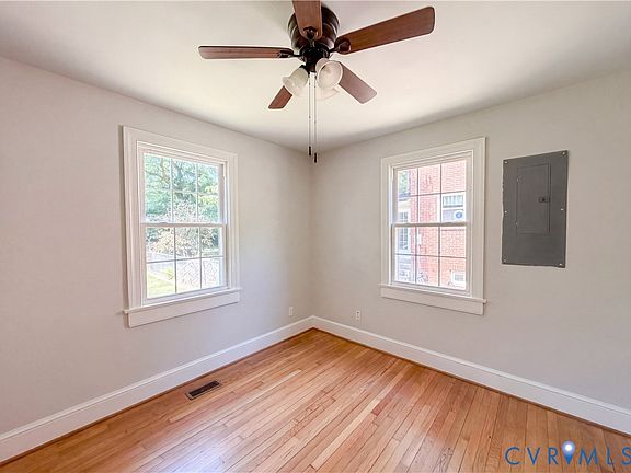 4th image of 1826 East Blvd