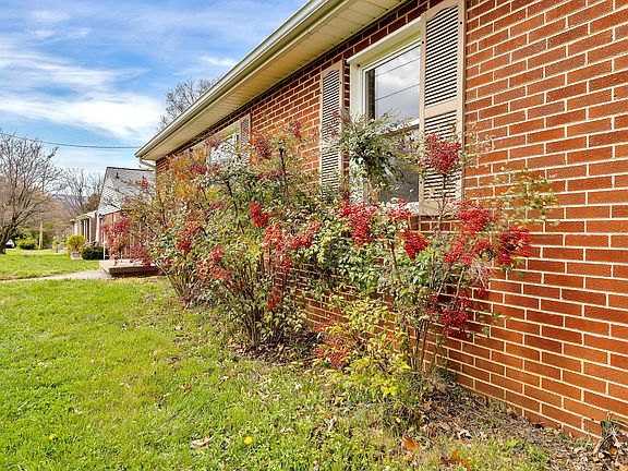 4th image of 821 Kimball Ave