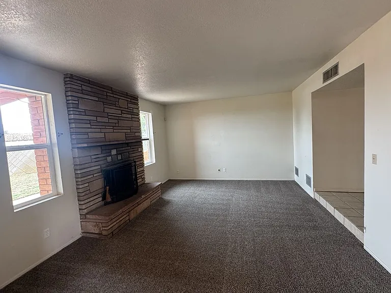 1281 N Catalina Dr — Photo 7