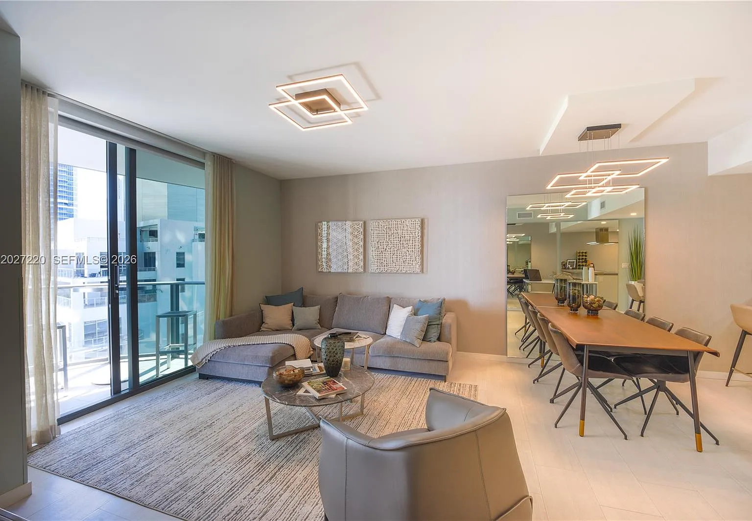 Brickell Flatiron Condo — Photo 4