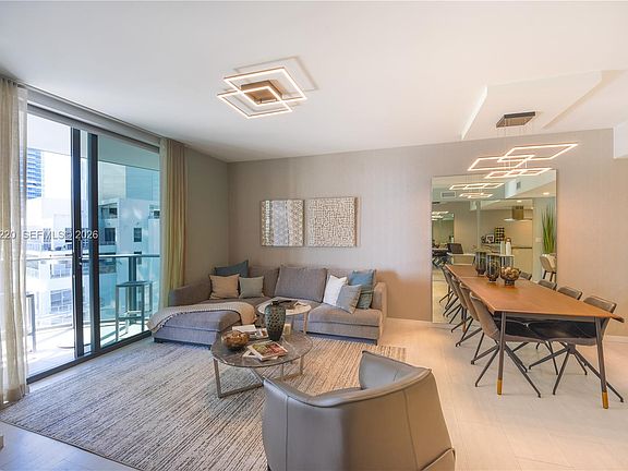 2nd image of 1000 Brickell Plz