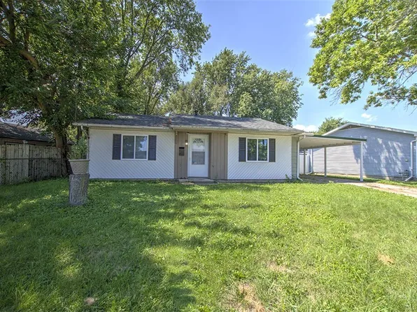 1951 King Arthur Dr, Decatur, IL 62526