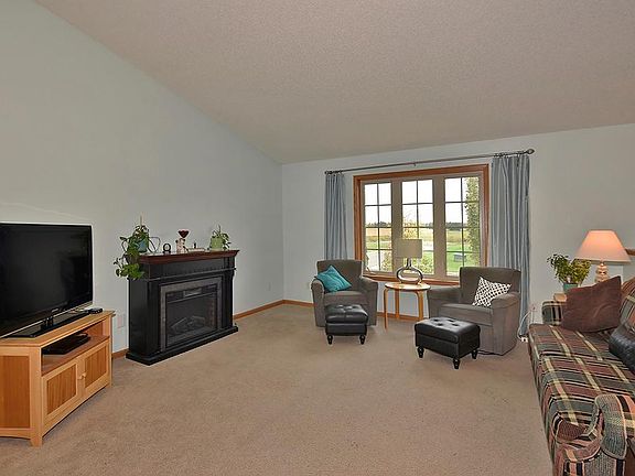 4th image of 2505 Country View Dr