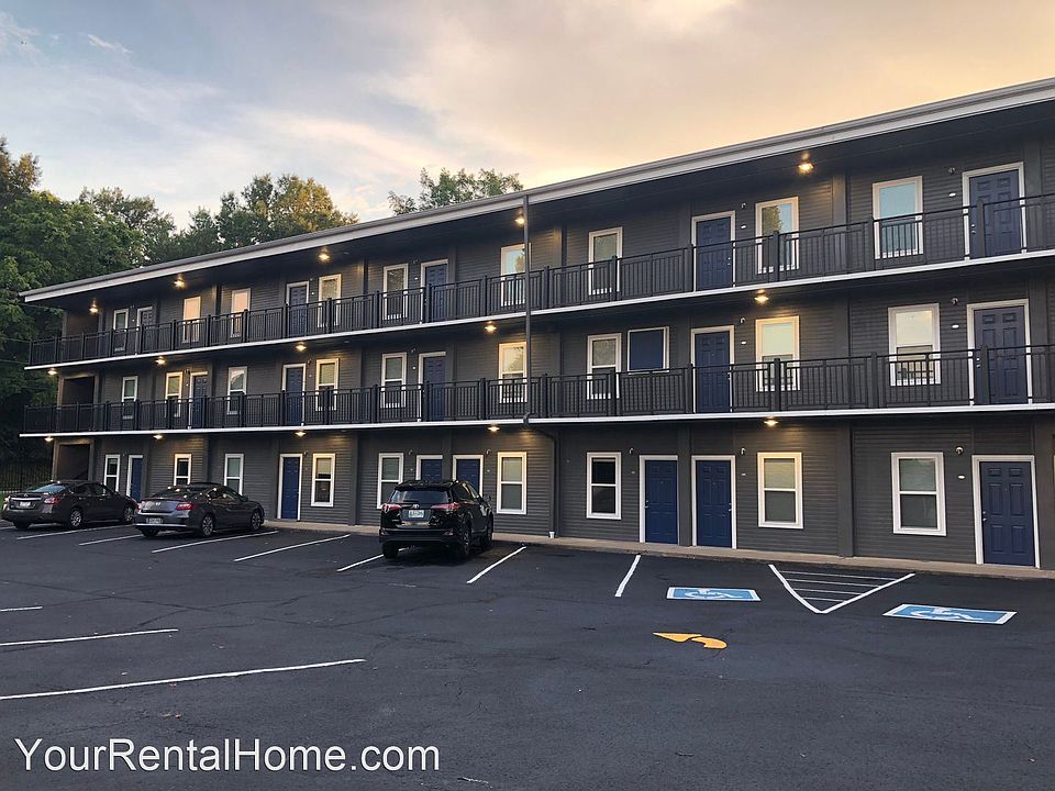 1st image of 610 E College St #B06
