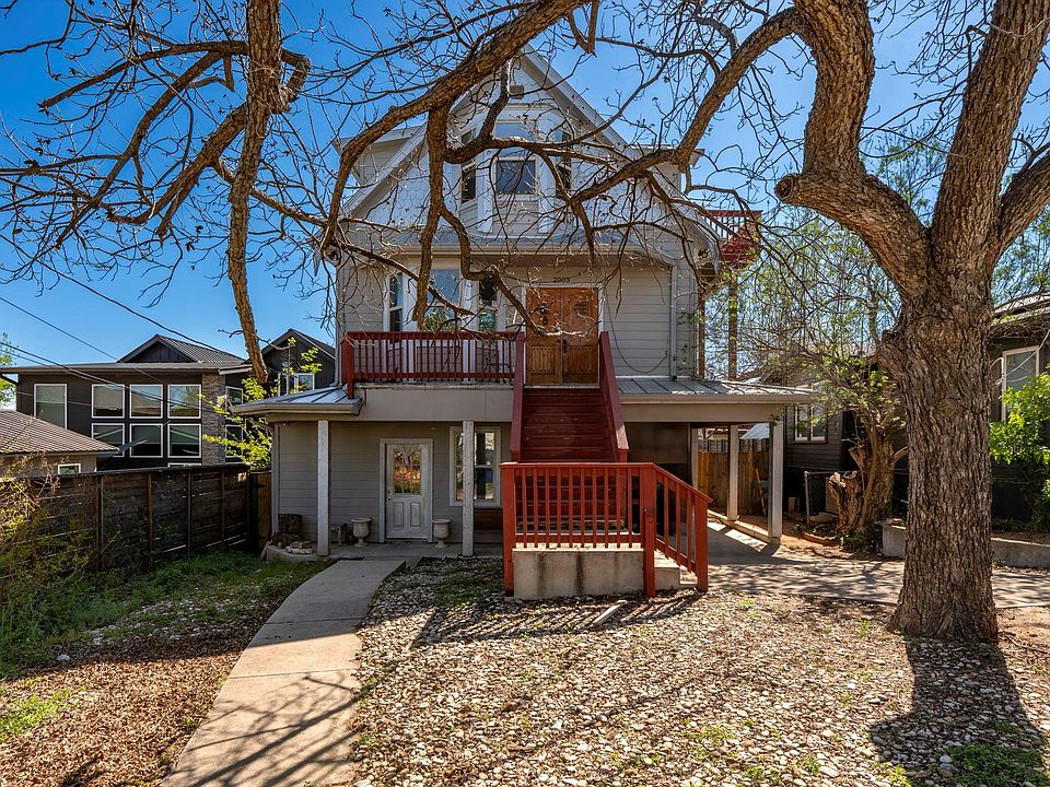 1st image of 2003 E 9th St