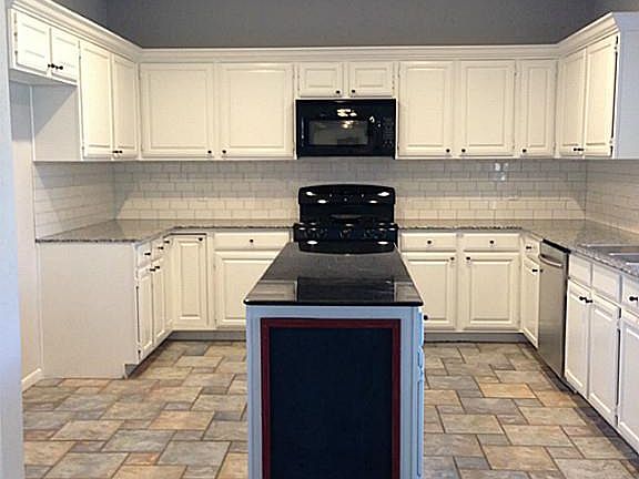 4th image of 4222 Heather Park Dr