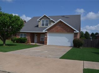 4200 Green Side Ln, Springdale, AR 72762