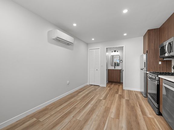 3rd image of 3856 39th St #3856