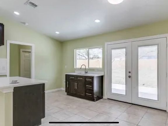 3rd image of 8623 Five Palms Dr
