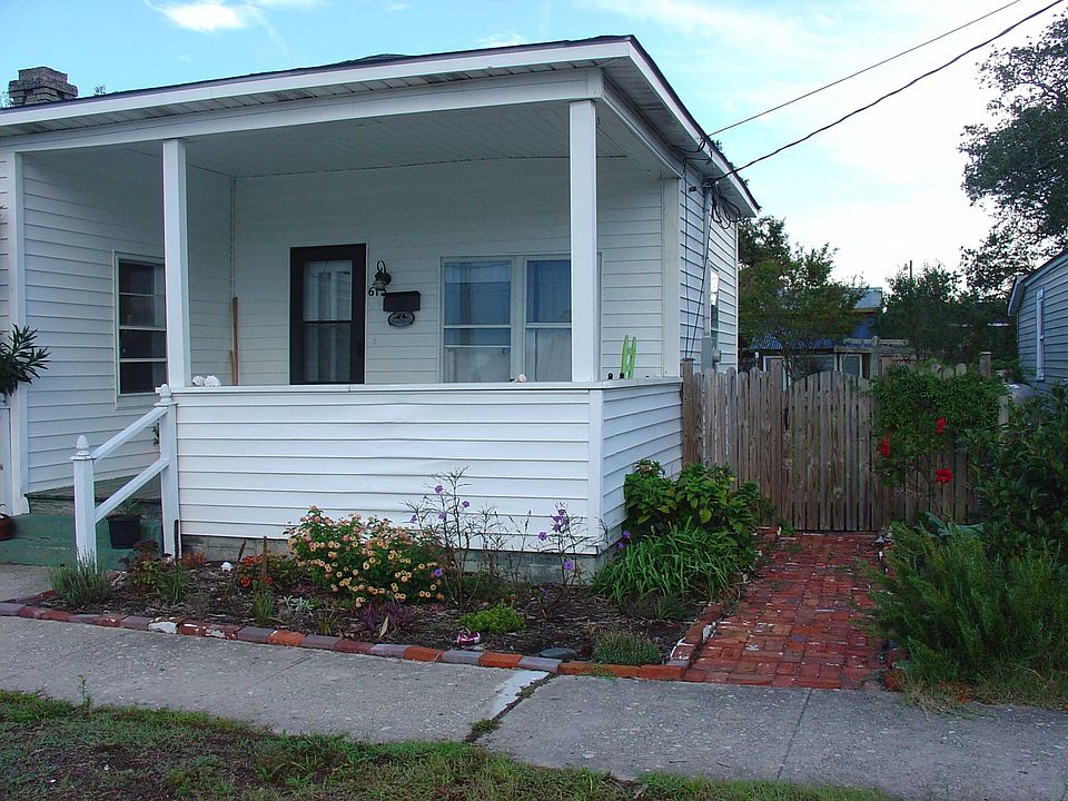 1st image of 613 Pine St