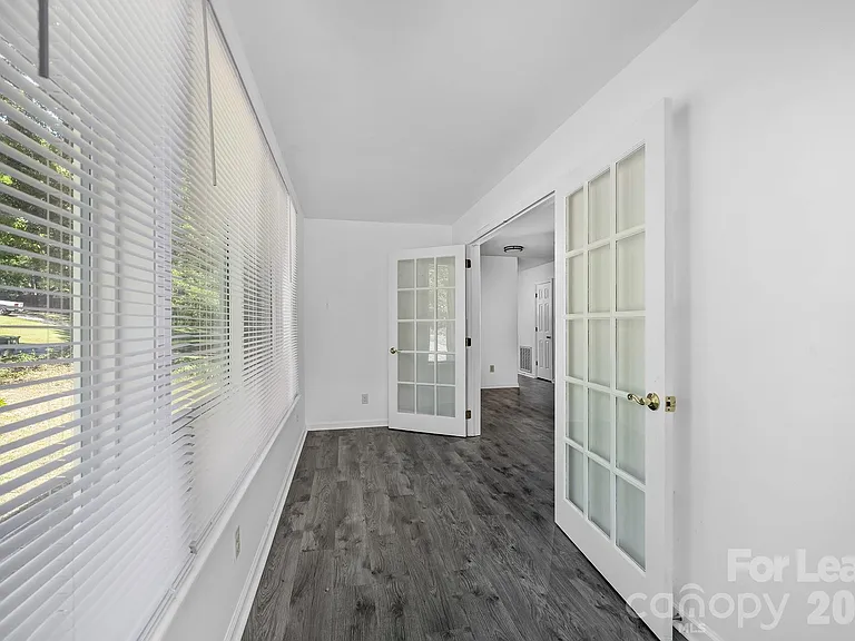 21014 Pine Ridge Dr — Photo 13