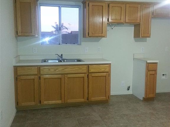 4th image of 1303 N Los Corrales Ave