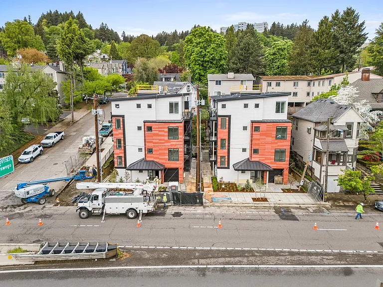 **4 Weeks Free Rent Upon Move In** | New Construction - Minutes From Downtown Pdx — Photo 12
