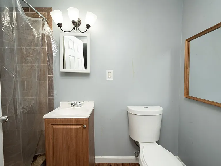 970 Hubbard St SW — Photo 5