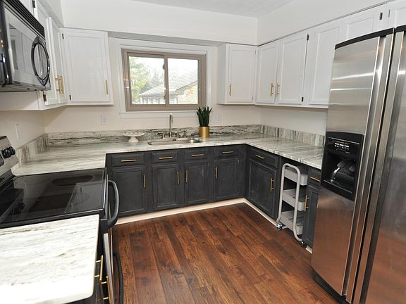 3rd image of 3137 Griggsview Ct