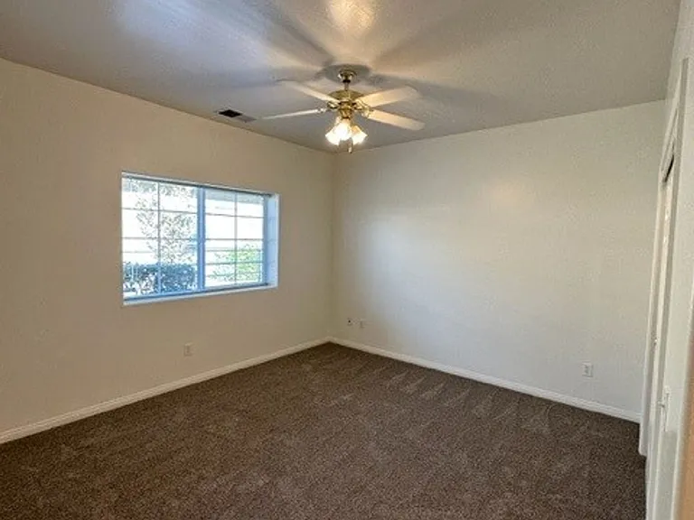 718 Orchid Dr — Photo 33