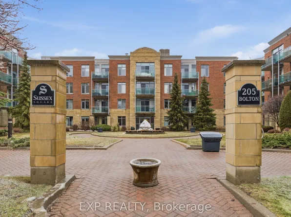 205 Bolton St, Ottawa, ON K1N 1K7