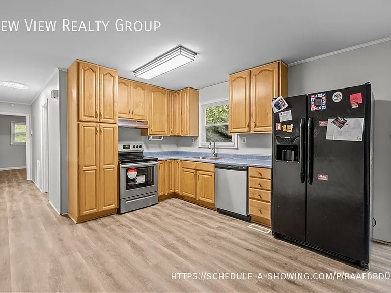 4800 Maplecrest Dr — Photo 8