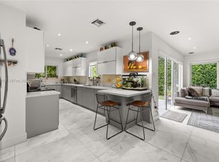 Louise Park, Coral Gables, FL 33146