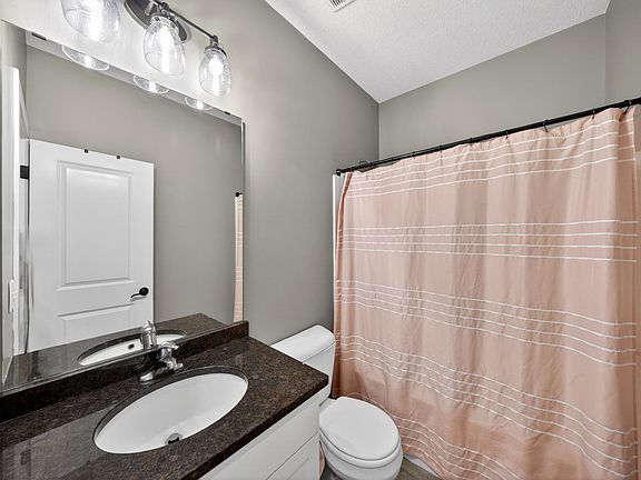 5th image of 3913 Sunnydale Ln SE