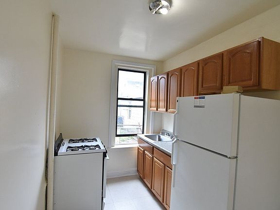2nd image of 590 Ocean Ave APT 1L