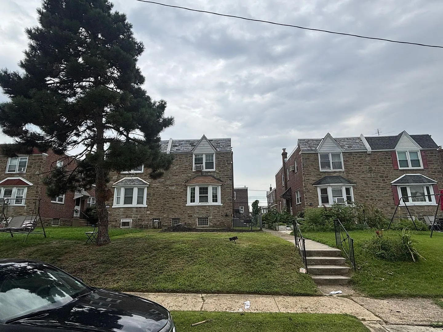 Beautiful Renovated 3BR Twin in Castor Gardens Neighborhood — Photo 2