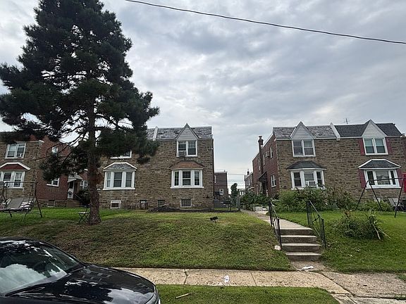 2nd image of 1123 Gilham St
