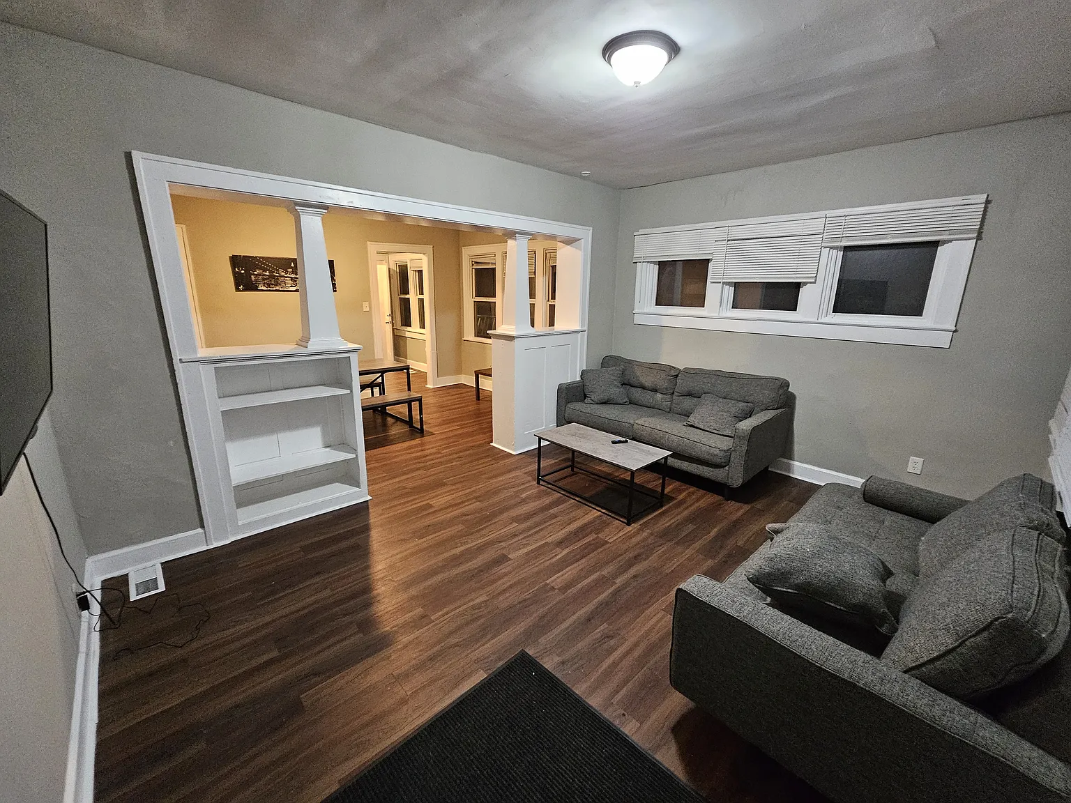 2 bed, 1200 sqft, $1,599 — Photo 2