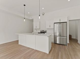 2275 Wellesley Ave #3, Windsor, ON