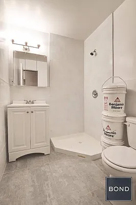 Rented by Bond New York | media 25