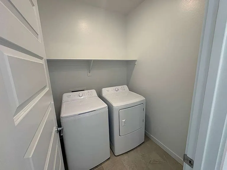 4738 E Kenneth Ln — Photo 36